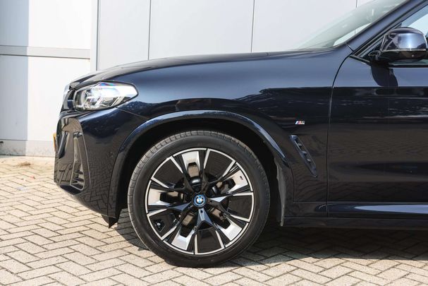 BMW iX3 80 kWh 210 kW image number 5