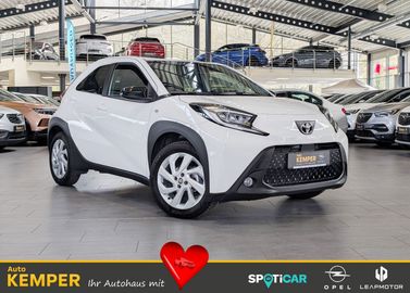 Car image 2