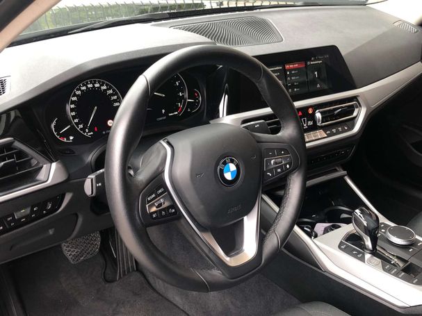 BMW 330i 190 kW image number 17