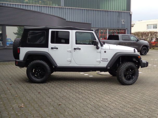 Jeep Wrangler Unlimited 3.6 V6 209 kW image number 3