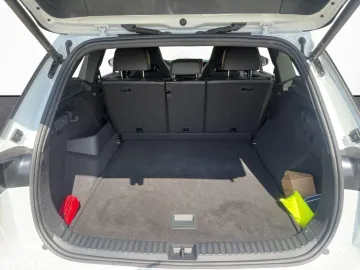 Car image 35
