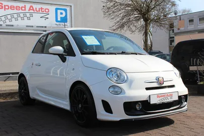 Car image 3