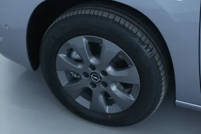 Car image 27