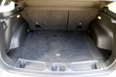Car image 36