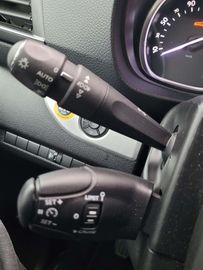 Car image 36