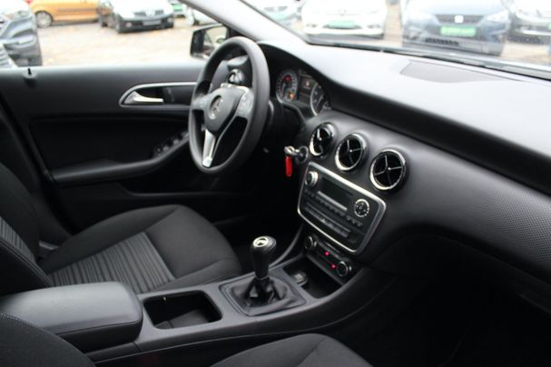 Mercedes-Benz A 180 BlueEFFICIENCY 90 kW image number 14