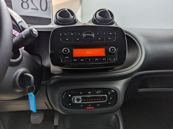 Smart ForTwo coupe EQ 60 kW image number 20