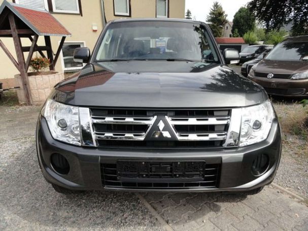 Mitsubishi Pajero 3.2 147 kW image number 2