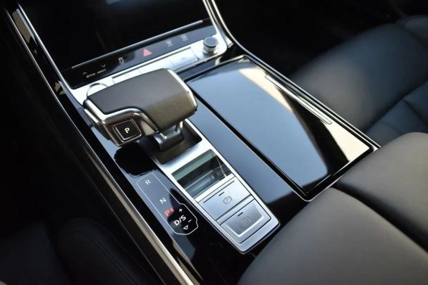 Audi A8 60 TDI quattro Tiptronic 320 kW image number 17