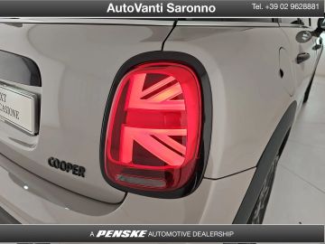 Car image 33