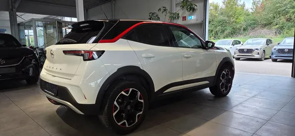Car image 2