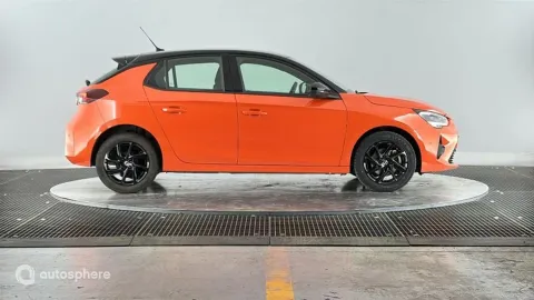 Car image 4