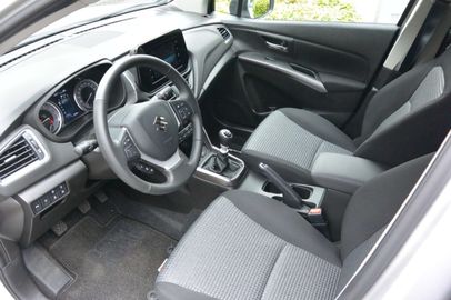 Car image 20