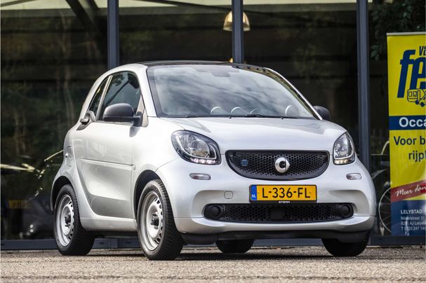 Smart ForTwo EQ 60 kW image number 2