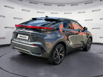 Car image 4