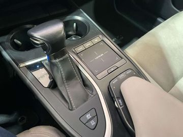 Car image 40