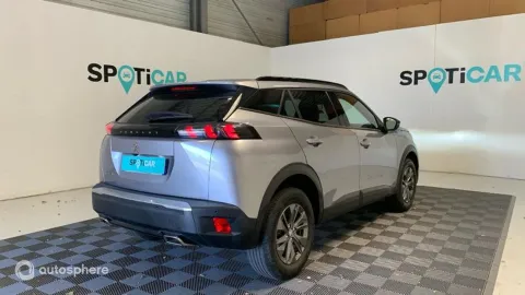 Car image 4