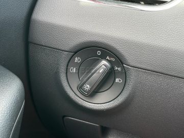 Car image 38