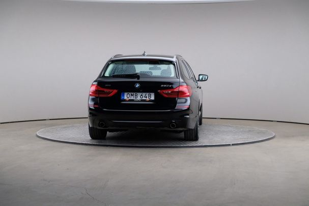 BMW 520d Touring xDrive Sport Line 140 kW image number 2