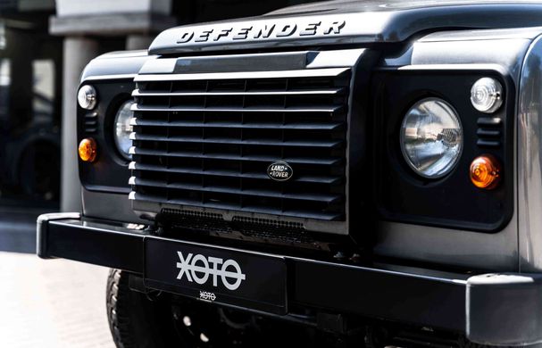 Land Rover Defender TD 90 kW image number 18