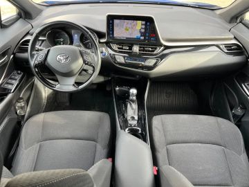 Car image 11