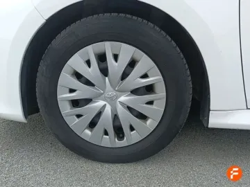 Car image 29