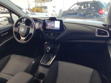 Car image 12