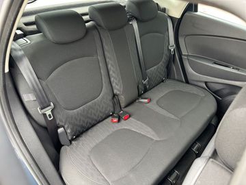 Car image 30