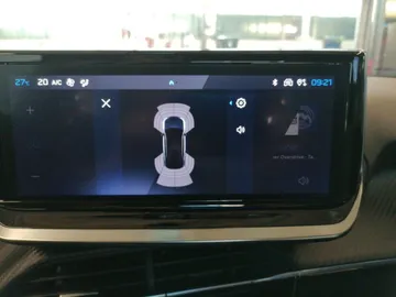 Car image 22