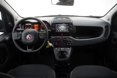 Car image 12