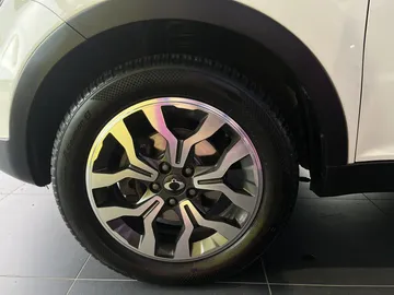 Car image 47
