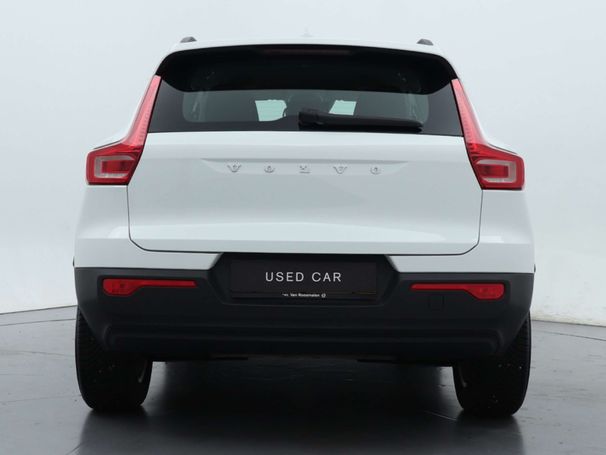 Volvo XC40 1.5 T2 Momentum 95 kW image number 7