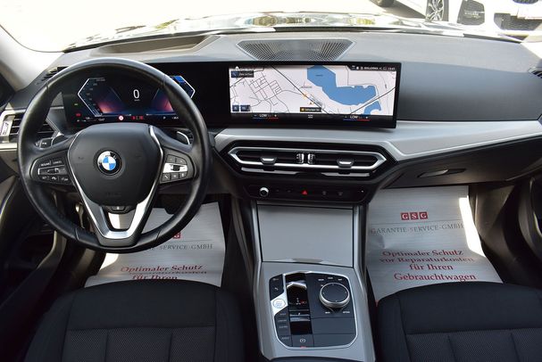 BMW 320d Touring xDrive 140 kW image number 12