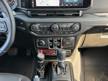 Car image 28