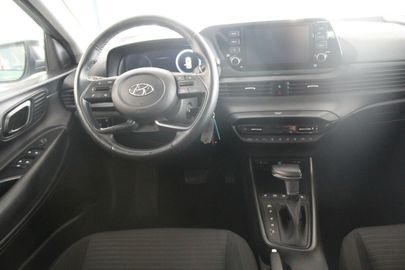 Car image 11