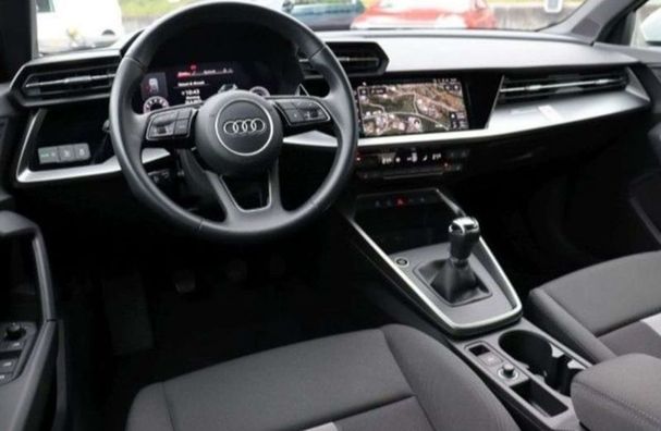 Audi A3 30 TFSI S-line 81 kW image number 6