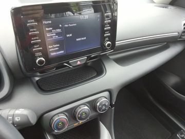 Car image 10