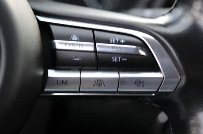 Car image 36