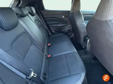 Car image 27