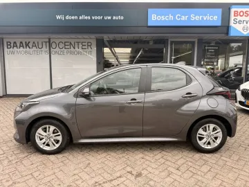 Car image 5