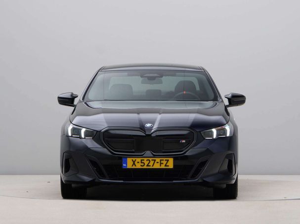 BMW i5 M60 xDrive 442 kW image number 3