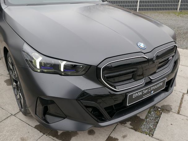 BMW i5 M60 xDrive Pro 442 kW image number 5