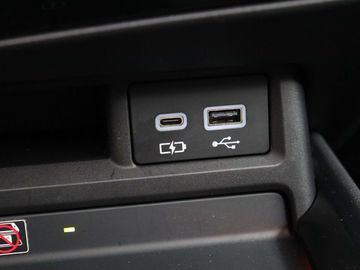 Car image 31