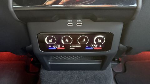 Car image 33