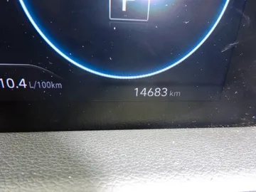Car image 27