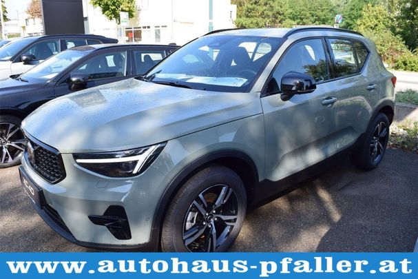 Volvo XC40 B3 Plus Dark 120 kW image number 1