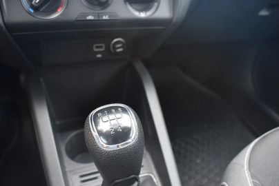 Car image 26