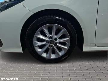 Car image 28