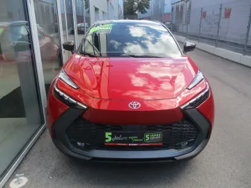 Car image 3