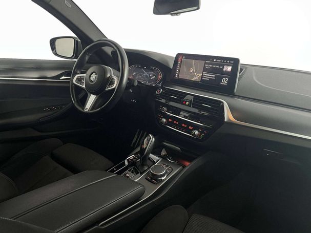 BMW 520d Touring 140 kW image number 8